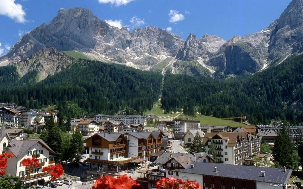 Sporting Aparthotel San Martino Di Castrozza Exterior foto
