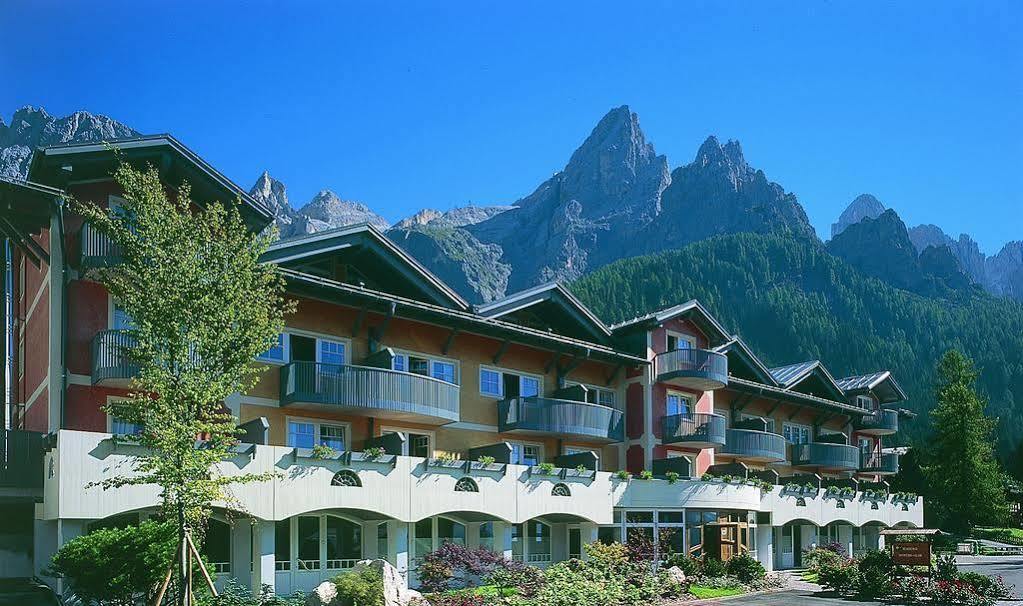 Sporting Aparthotel San Martino Di Castrozza Exterior foto