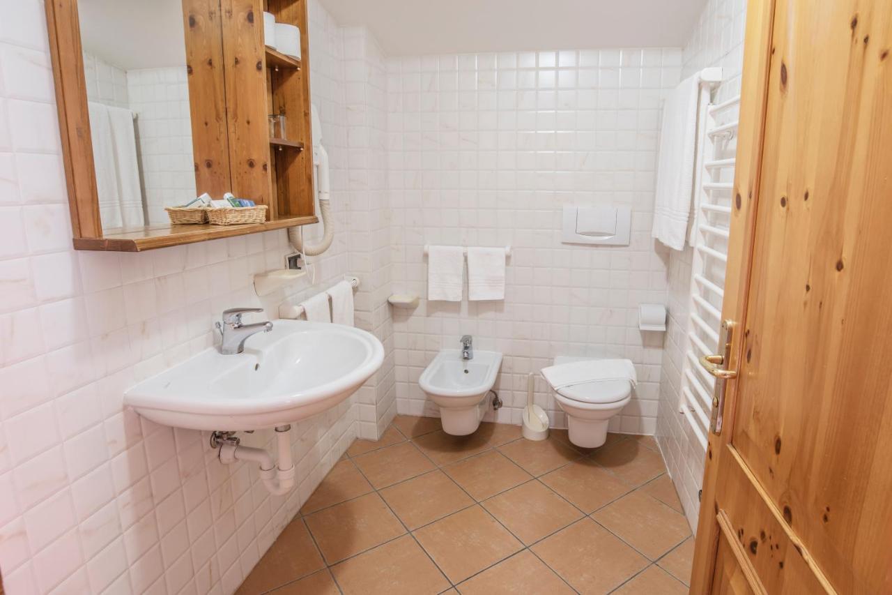 Sporting Aparthotel San Martino Di Castrozza Exterior foto
