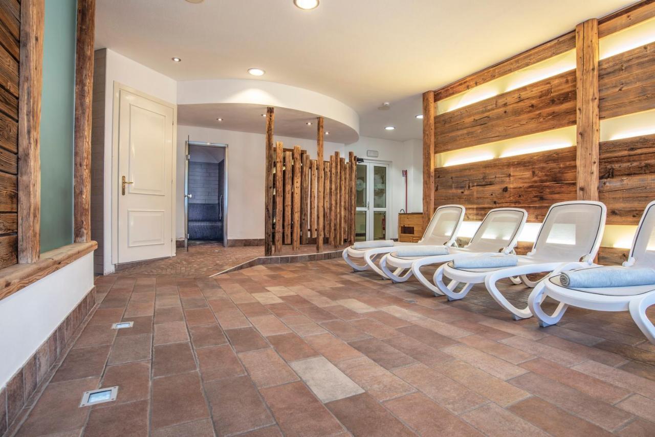 Sporting Aparthotel San Martino Di Castrozza Exterior foto